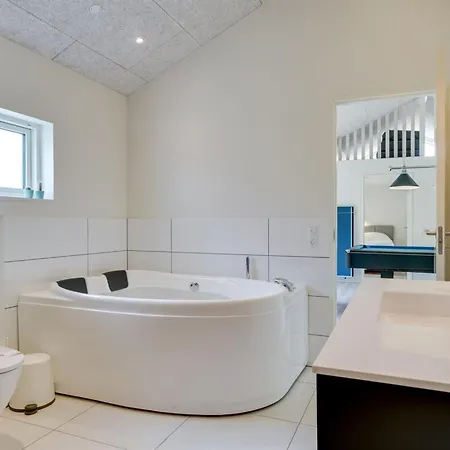 Antonina - 800m From The Sea By Interhome *